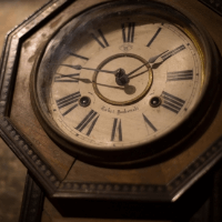 アンティーク大型置き時計の手入れと保存方法
